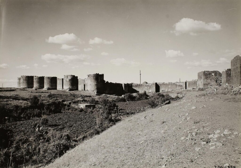 City walls south of Urfa gate
