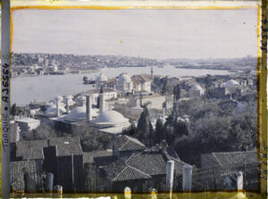 A36564S Constantinople(actuelleIstanbul)-TurquieConstructionsduquartierd'EyupauborddelaCorned'Or(aufond-lesquartiersdeGalataetdeStamboul)