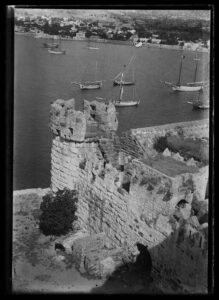 Château Saint-Pierre ; Tour d'angle de l'enceinte primitive