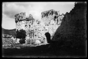 Château Saint-Pierre ; La tour et la porte Naillac