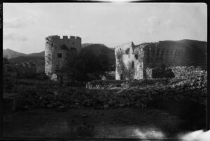 Château Saint-Pierre ; Les tours Schlegelholtz (à gauche) et d'Allemagne (à droite)