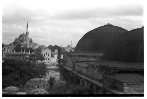 İstanbul Üniversitesinin dördüncü katından Beyazıt Camii'nin görünüşü