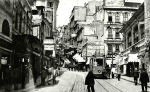 Karaköy'de Tramvay