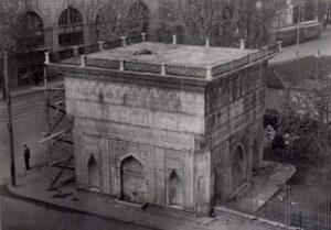 Tophane Meydan Çeşmesi