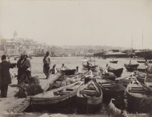 Yemiş İskelesi'nde Sandallar