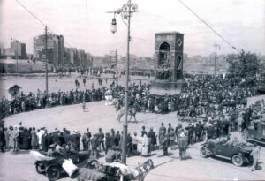 Taksim Cumhuriyet Anıtı
