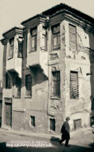 Mahkeme Hamamı Karşısı, Tarihi Konak