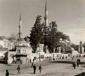 Şehzade Camii Dış Duvarları Restore Ediliyor