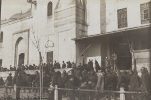 Yangına Giden Tulumbacılar