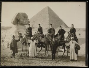 Büyük Gize Sfenksi Önünde 3 Büyük Gize Sfenksi Önünde