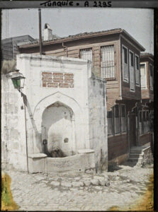 Abbas Ağa Çeşmesi, Zeynep Kamil