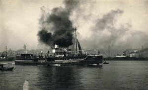Moda Vapuru Haliç Çıkışında