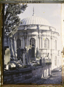 Mihrişah Valide Sultan Türbesi