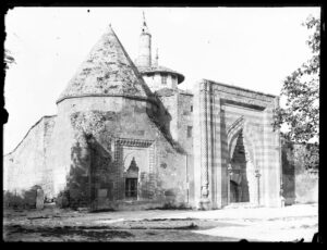 Caca Bey Türbesi ve Medrese Taç Kapısı
