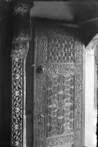 Yeşil Türbe Kapı Kanadı