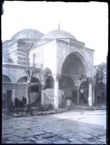 Kadırga Sokullu Mehmet Paşa Sıbyan Mektebi Girişi ve Revakları