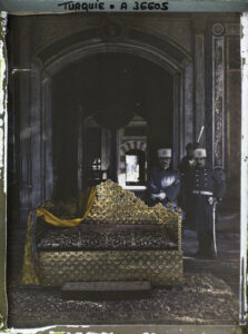 A36605 Constantinople(actuelleIstanbul)-TurquieleBayramTahti(Tronedeceremonie)installeauTopkapi-Sarayi(palaisdelaPorte-du-Canon)pourl'investitureduCalife