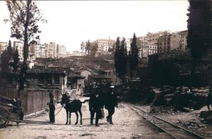 Ulaşım Sokak Üzerinde Dekovil Hattı