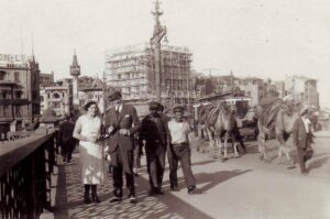 Galata Köprüsü Üzerinde Hatıra Fotoğrafı