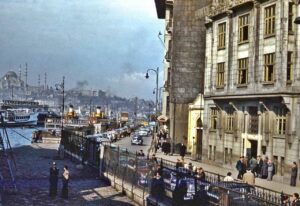 Liman Başkanlığı Önünden Karaköy'e Bakış