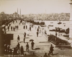 Karaköy Tarafından Ahşap Galata Köprüsü Üstüne Bakış