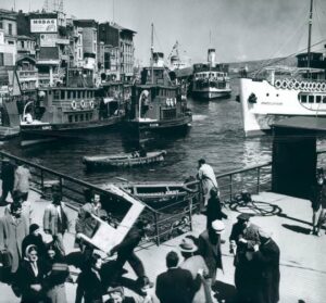 Galata Köprüsü Üzerindeki İskele