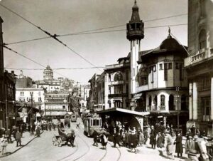 Karaköy ve Merzifonlu Kara Mustafa Paşa Camii