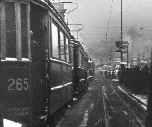Karlı Bir Günde Karaköy Tramvay Durağı